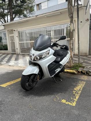 DAFRA MAXSYM 400i 